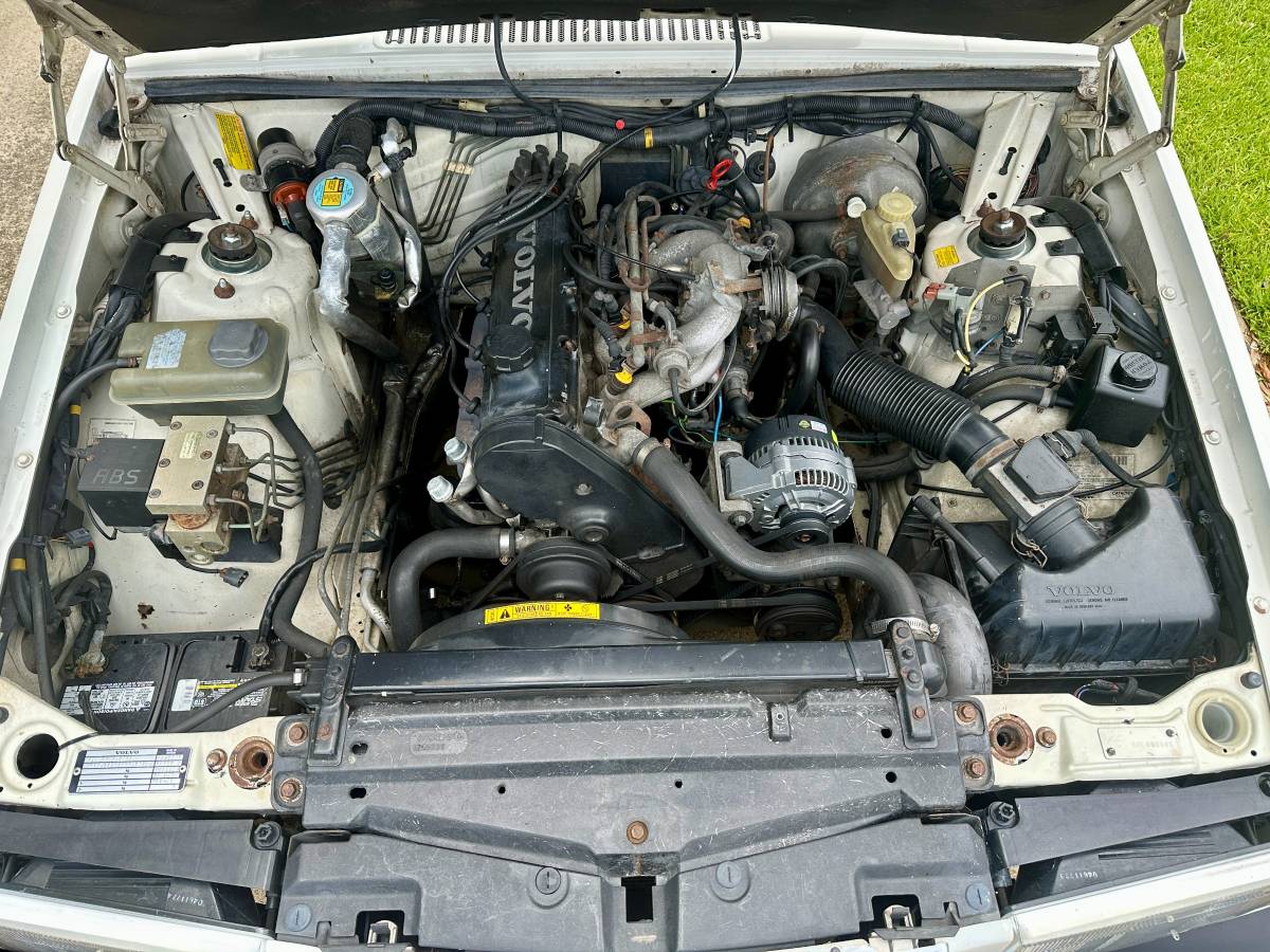 Volvo-940-1994-white-10