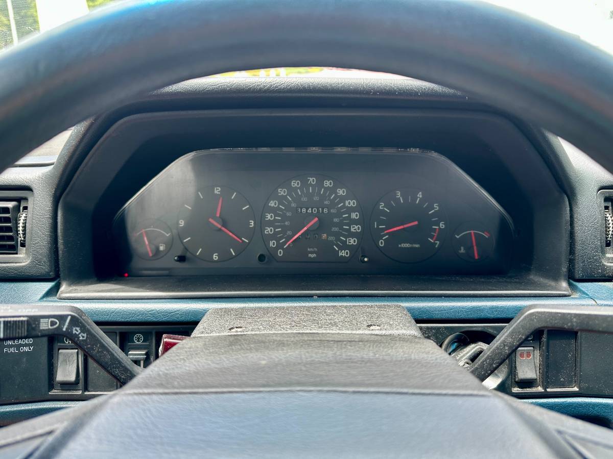 Volvo-940-1994-white-12