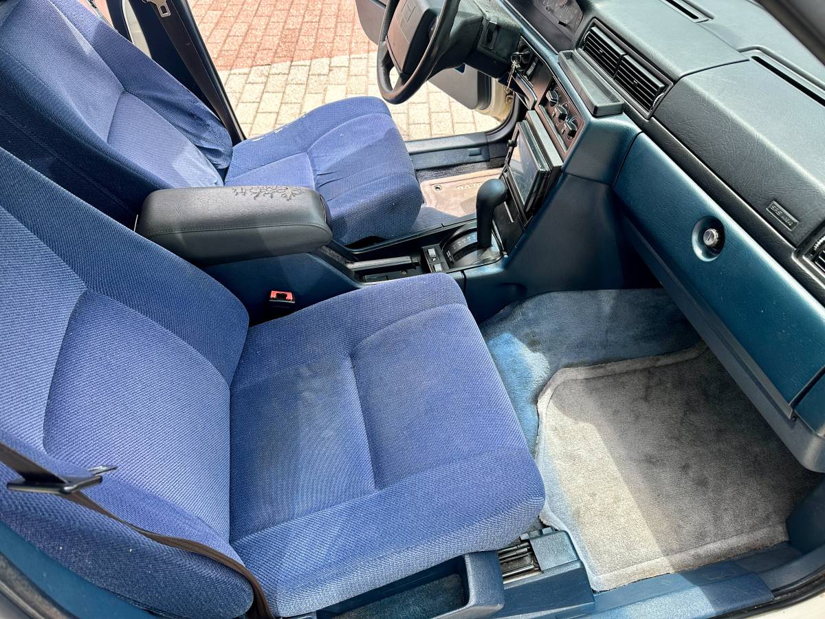 Volvo-940-1994-white-14