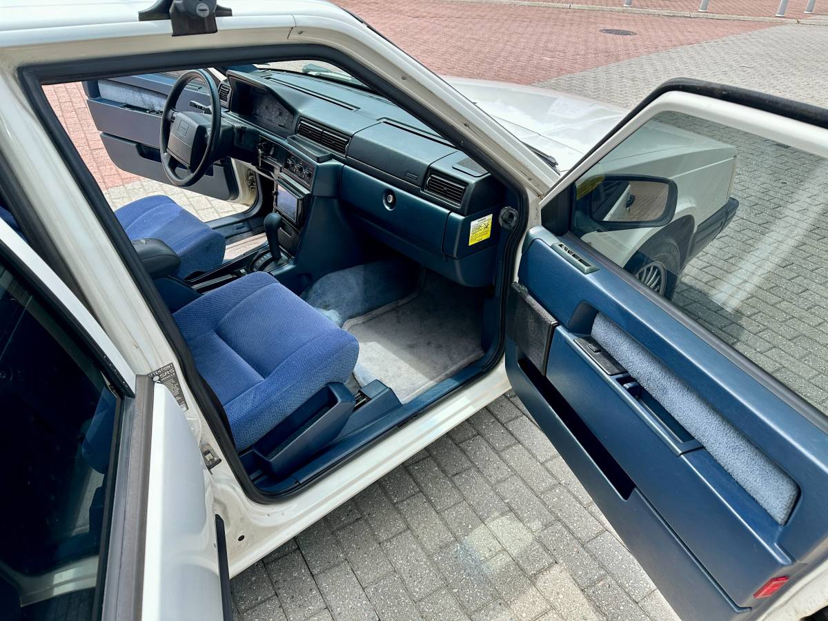 Volvo-940-1994-white-17