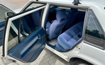 Volvo-940-1994-white-19
