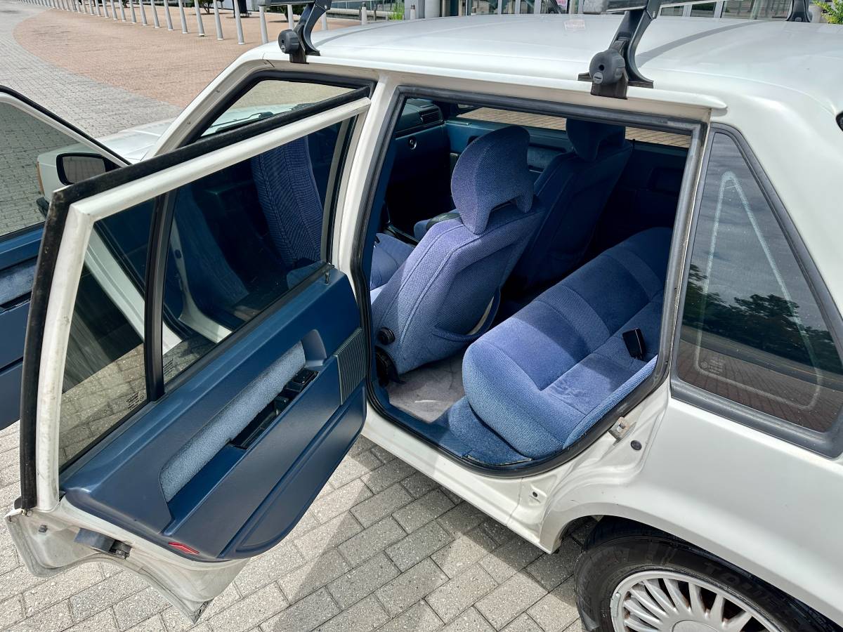Volvo-940-1994-white-19