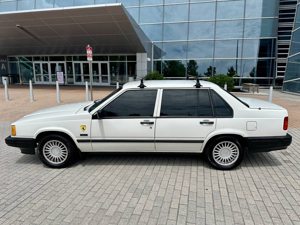 Volvo-940-1994-white-2