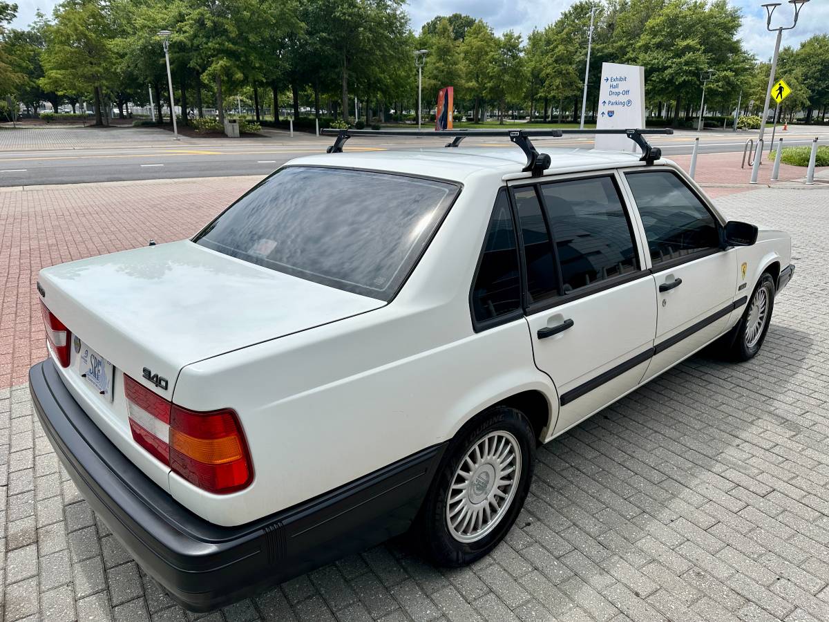 Volvo-940-1994-white-3