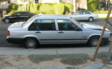 Volvo-940-sedan-1994-silver-3