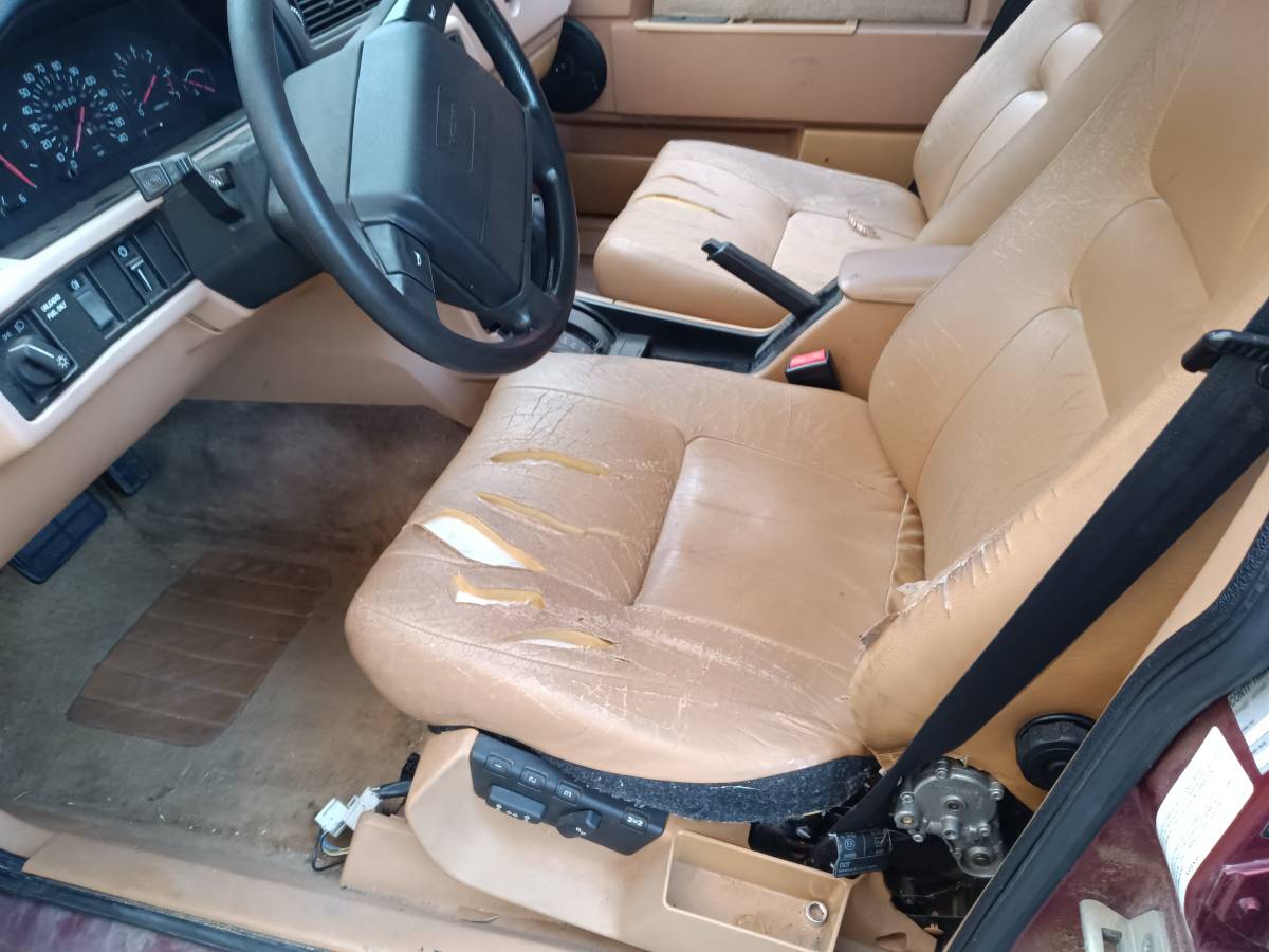 Volvo-940-series-1995-red-3