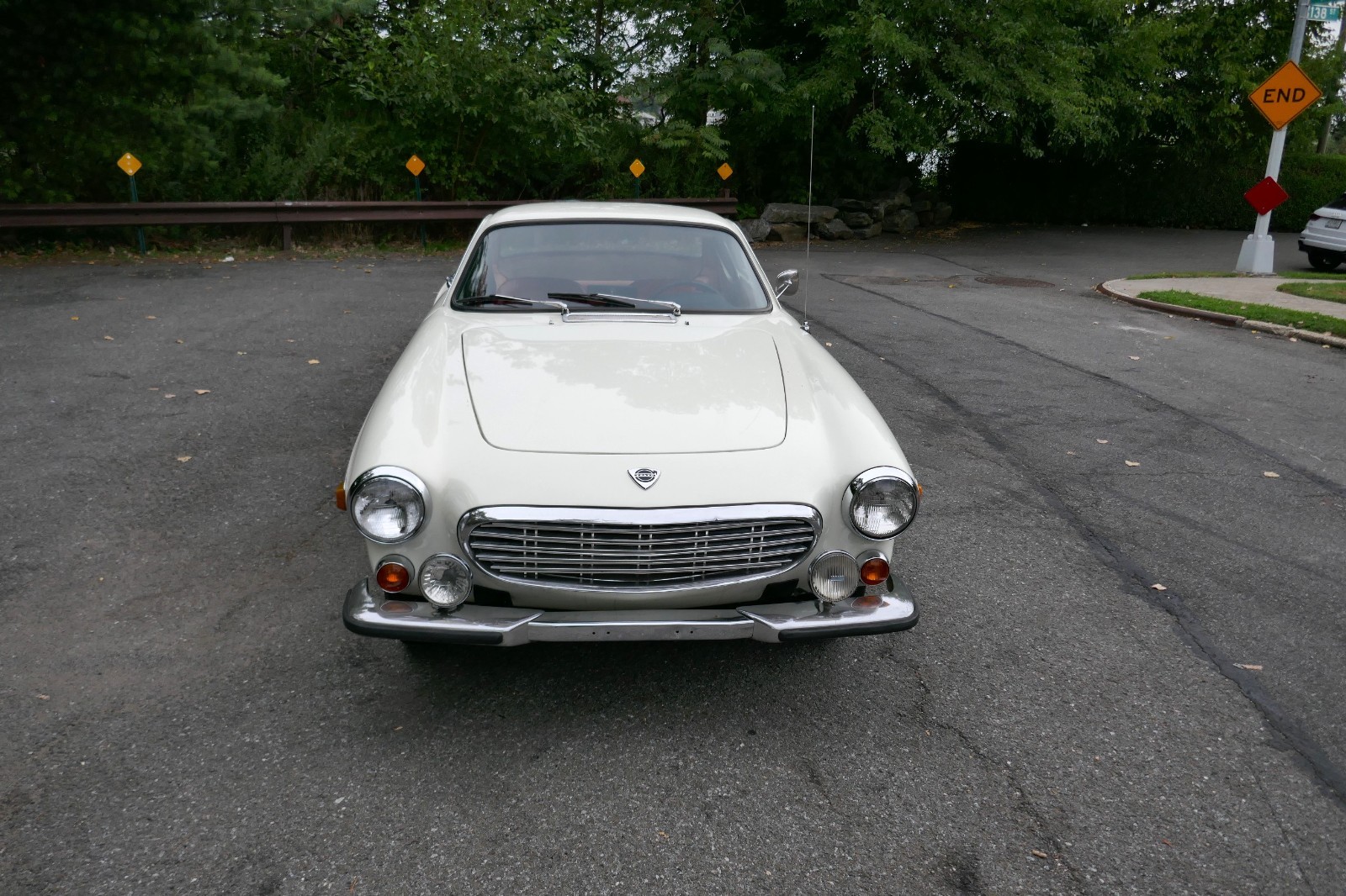 Volvo-P1800-1968-Coupe-1