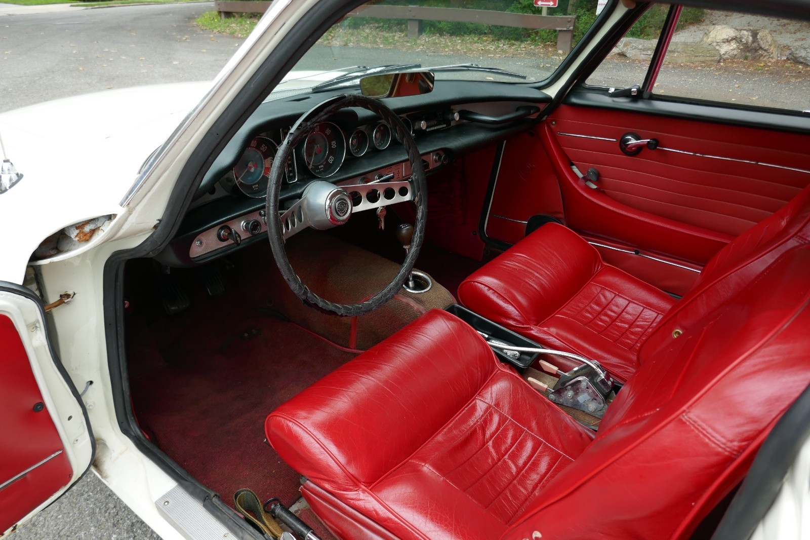 Volvo-P1800-1968-Coupe-5
