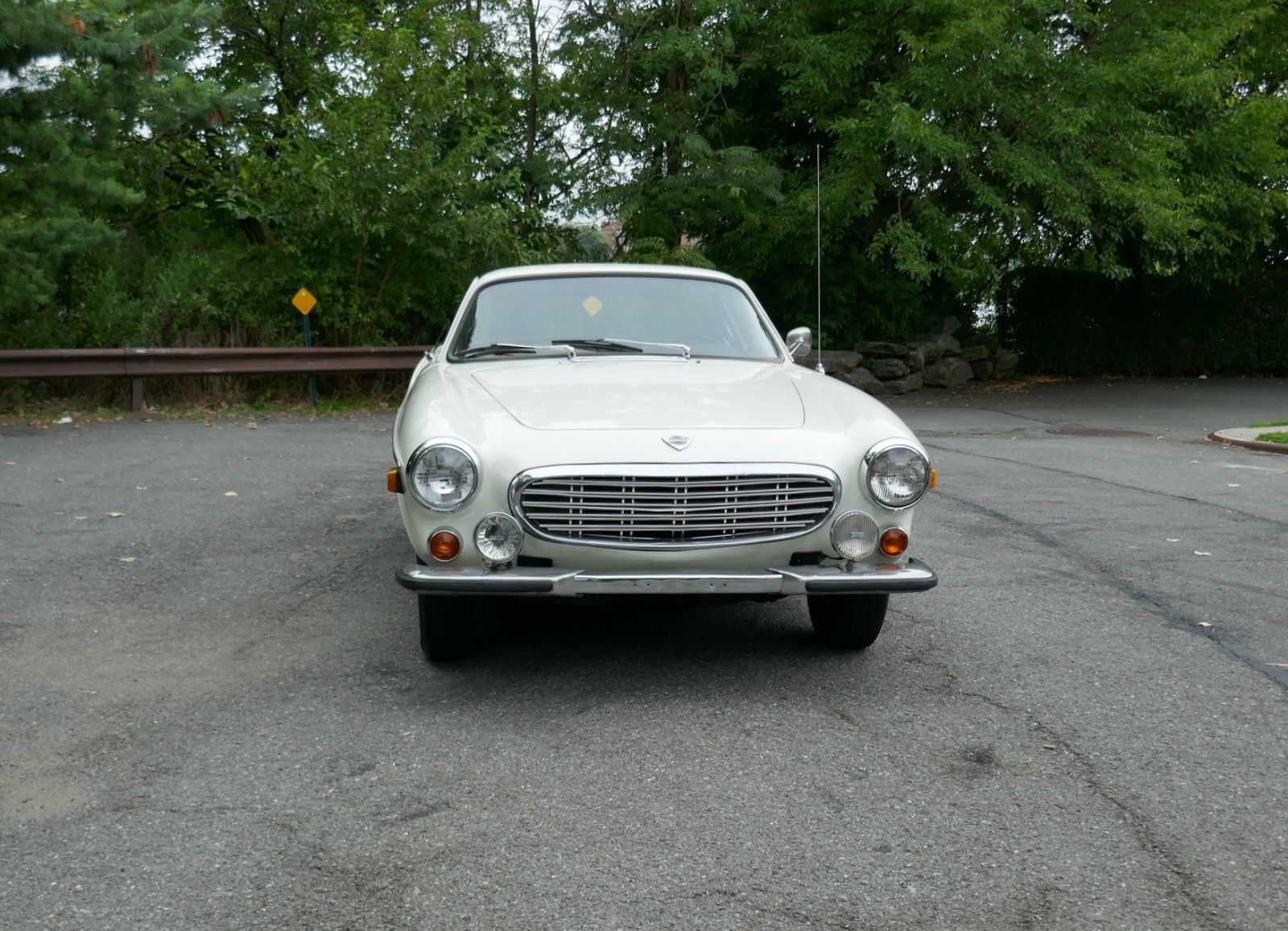 Volvo-P1800-1968-Coupe