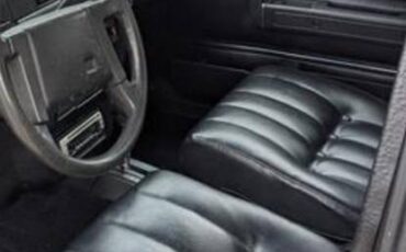Volvo-gl-1985-silver-17