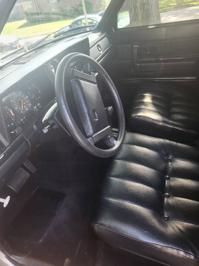Volvo-gl-1985-silver-18