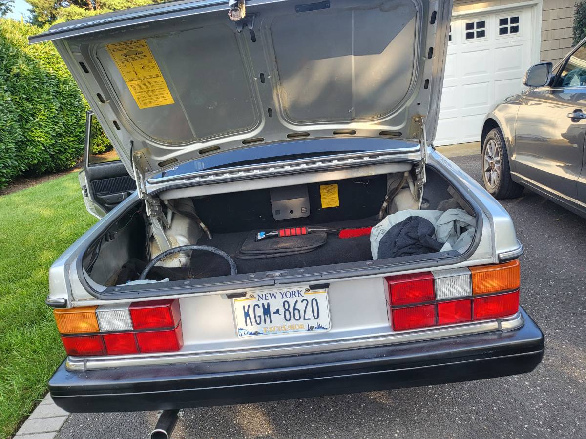 Volvo-gl-1985-silver-4