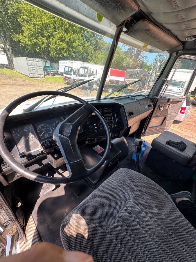Volvo-gmc-diesel-1993-2