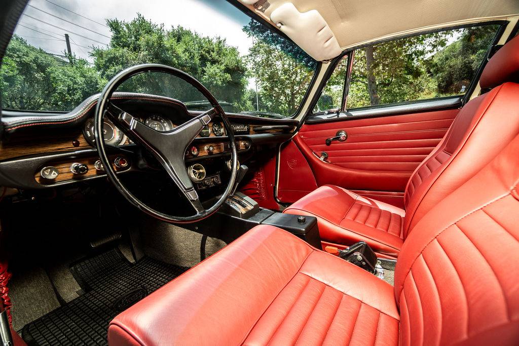Volvo-p1800-1971-white-5