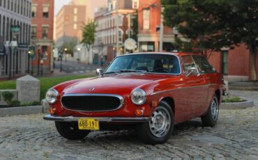 Volvo-p1800es-1972-red