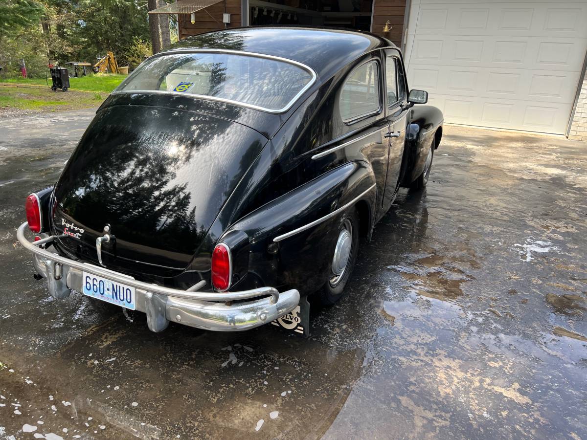 Volvo-pv544-1959-black-3