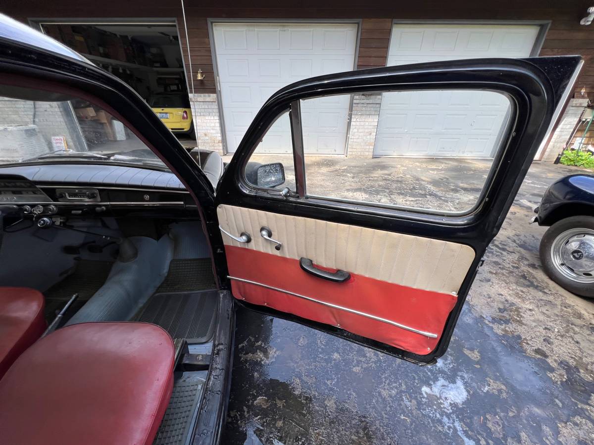Volvo-pv544-1959-black-5