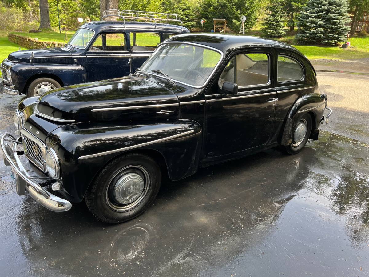 Volvo-pv544-1959-black