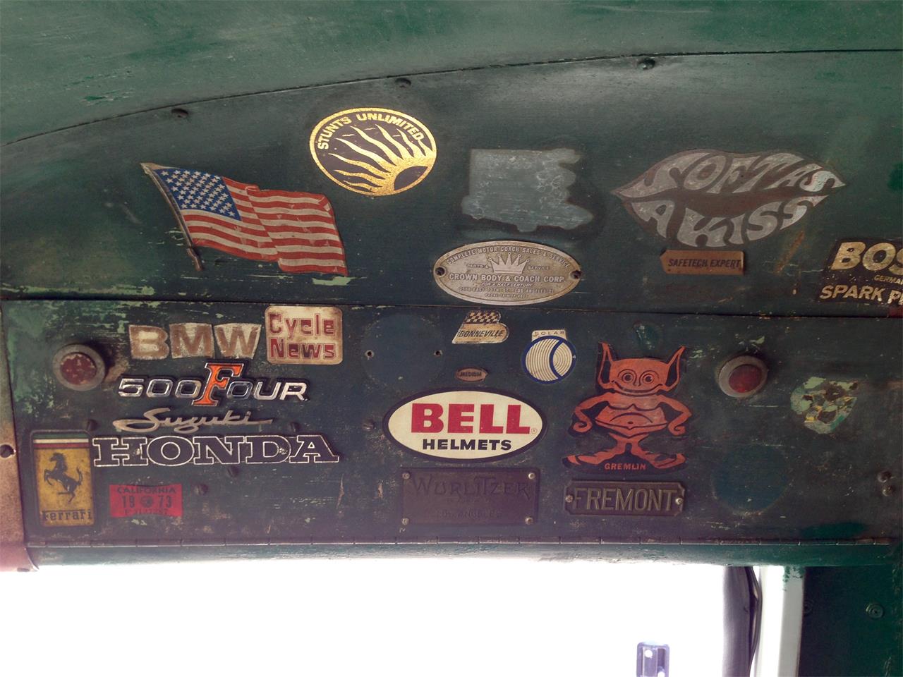 Von-dutch-Bus-1950-White-Green-16