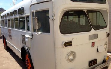 Von-dutch-Bus-1950-White-Green-2