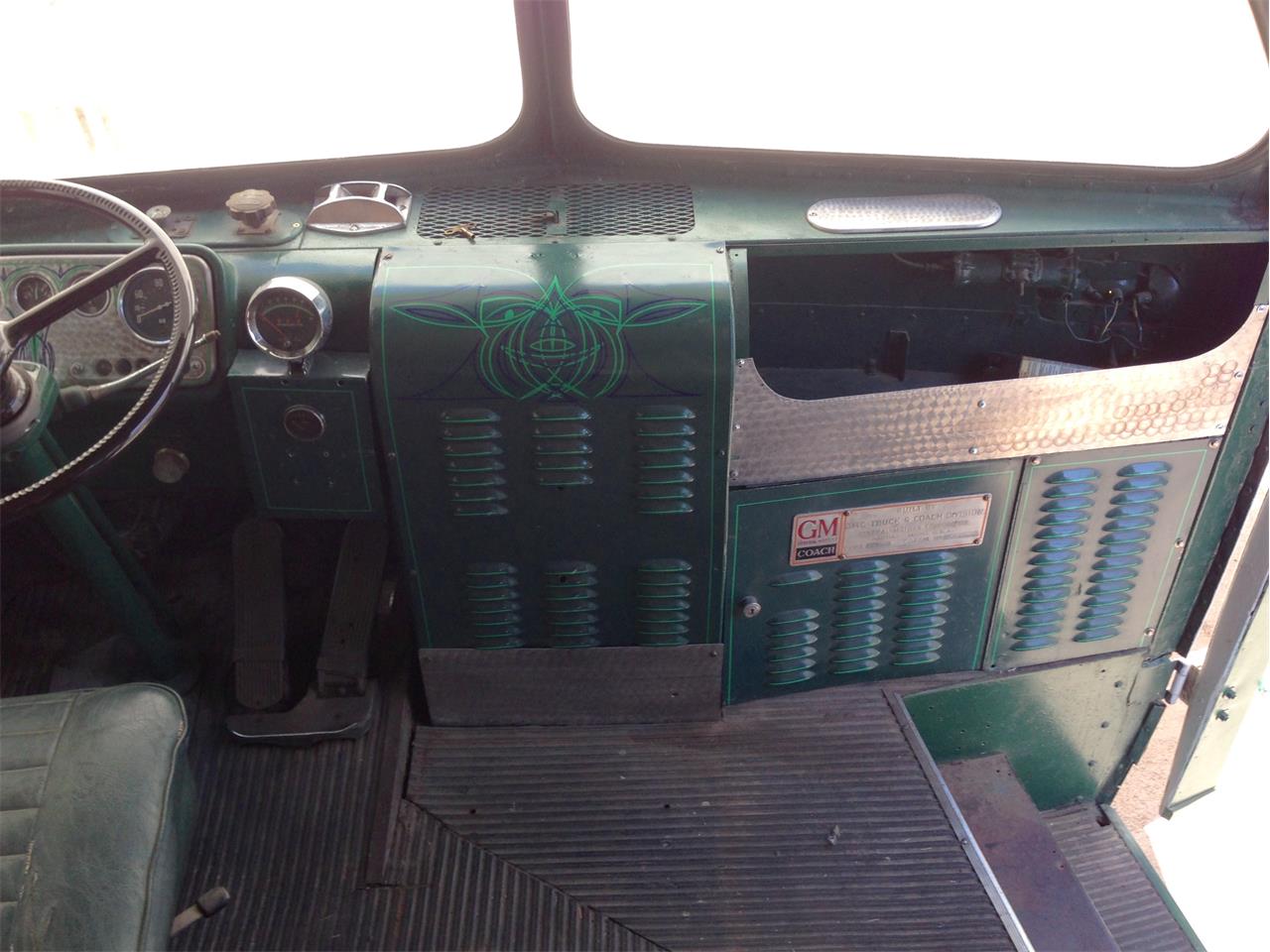 Von-dutch-Bus-1950-White-Green-36