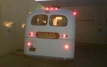 Von-dutch-Bus-1950-White-Green-42