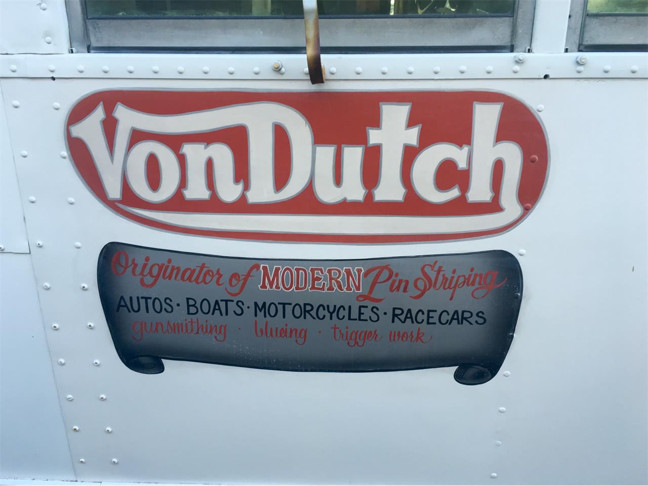 Von-dutch-Bus-1950-White-Green-9