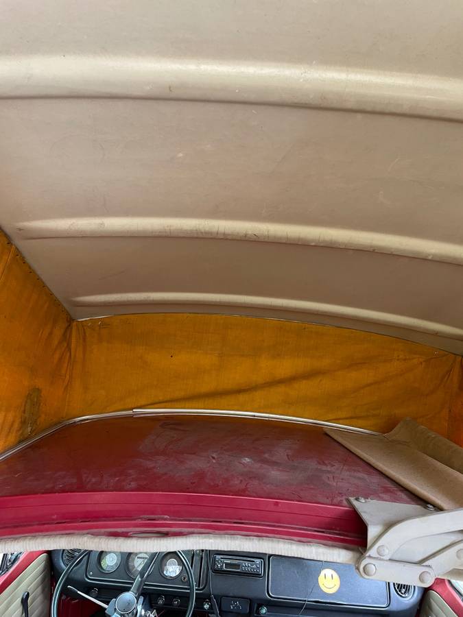Vv-campmobile-1971-red-15