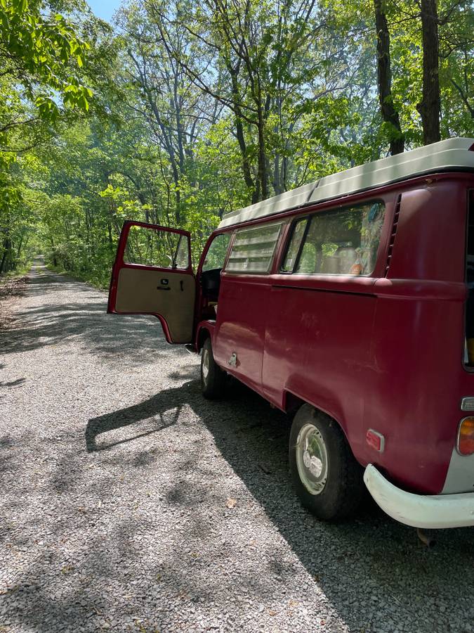 Vv-campmobile-1971-red-18