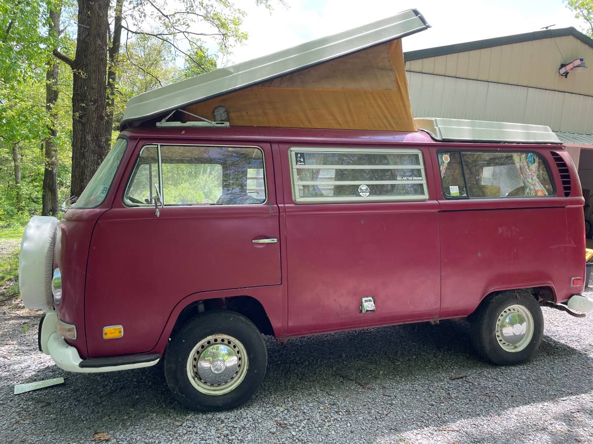 Vv-campmobile-1971-red-2