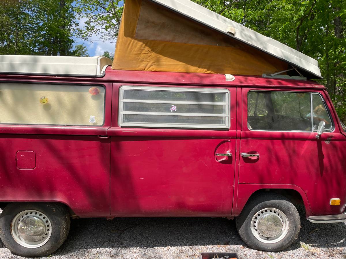 Vv-campmobile-1971-red-3