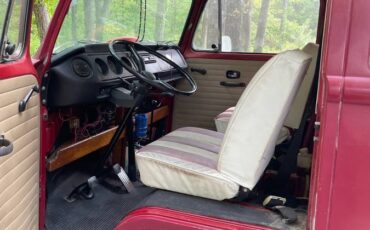 Vv-campmobile-1971-red-4