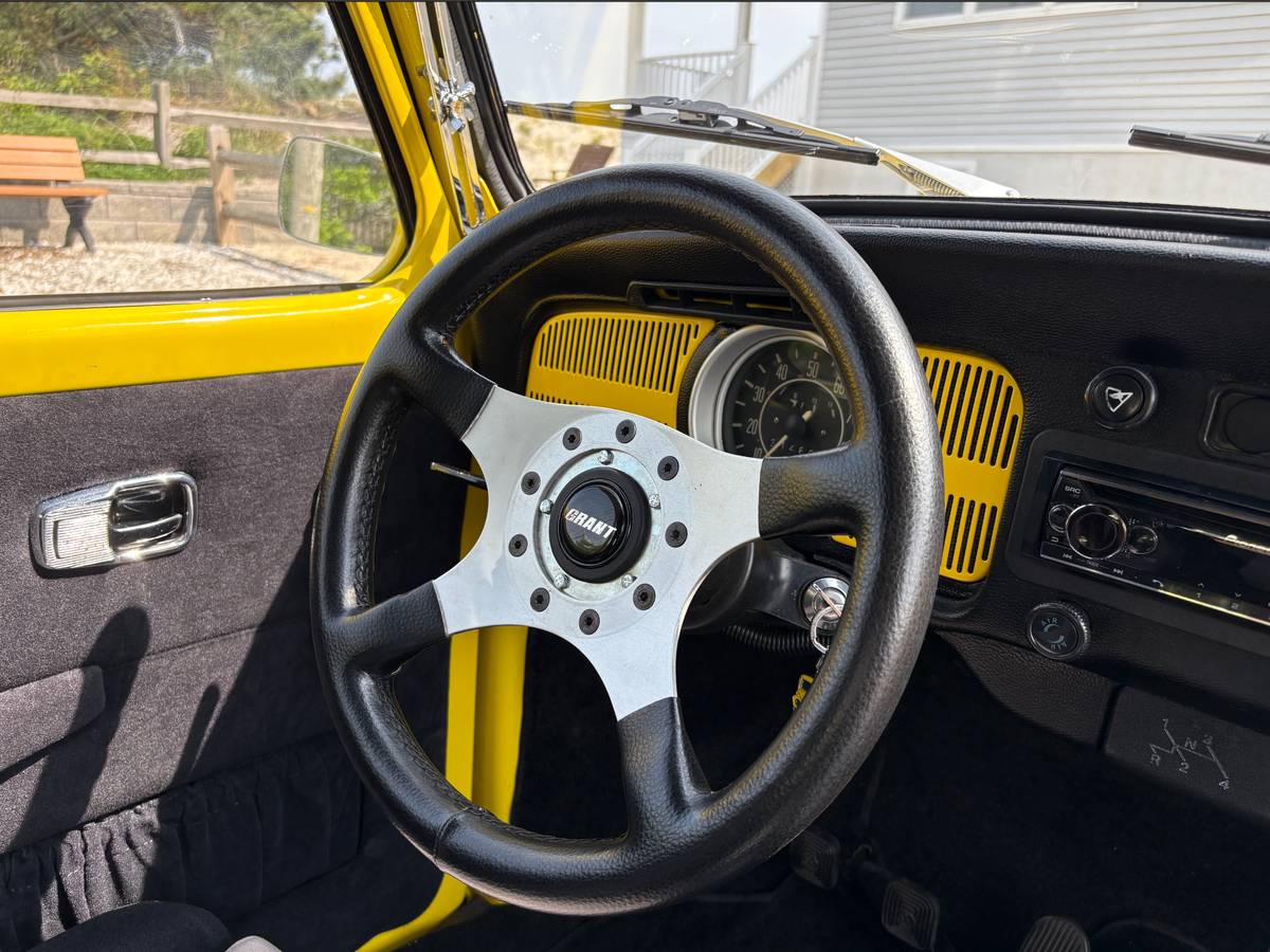 Vw-beetle-1971-yellow-19