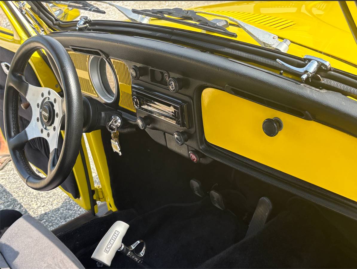 Vw-beetle-1971-yellow-7