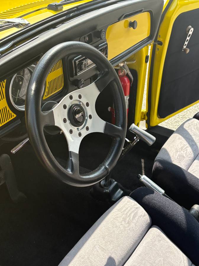 Vw-beetle-1971-yellow-8