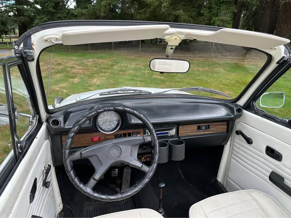 Vw-beetle-convertible-1976-white-8