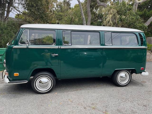 Vw-bus-1970-green-1
