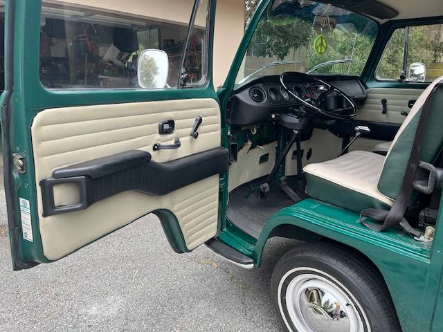 Vw-bus-1970-green-10