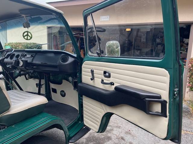 Vw-bus-1970-green-9