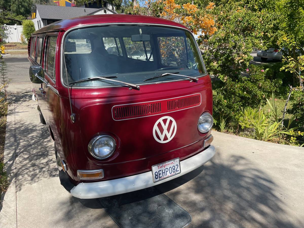Vw-bus-1970-red-2