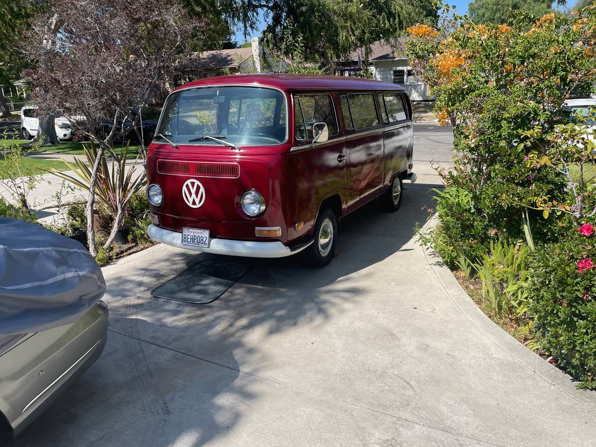 Vw-bus-1970-red