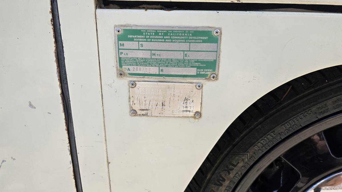 Vw-bus-1971-white-6