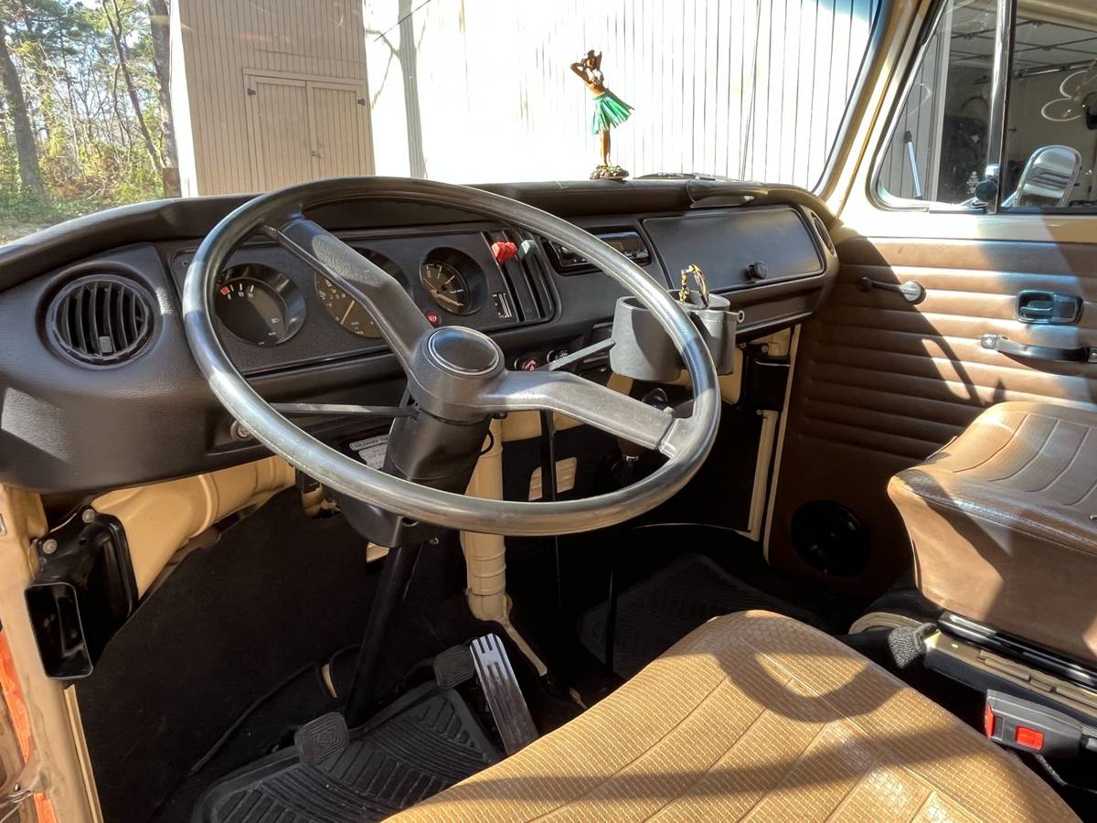 Vw-bus-1979-orange-7
