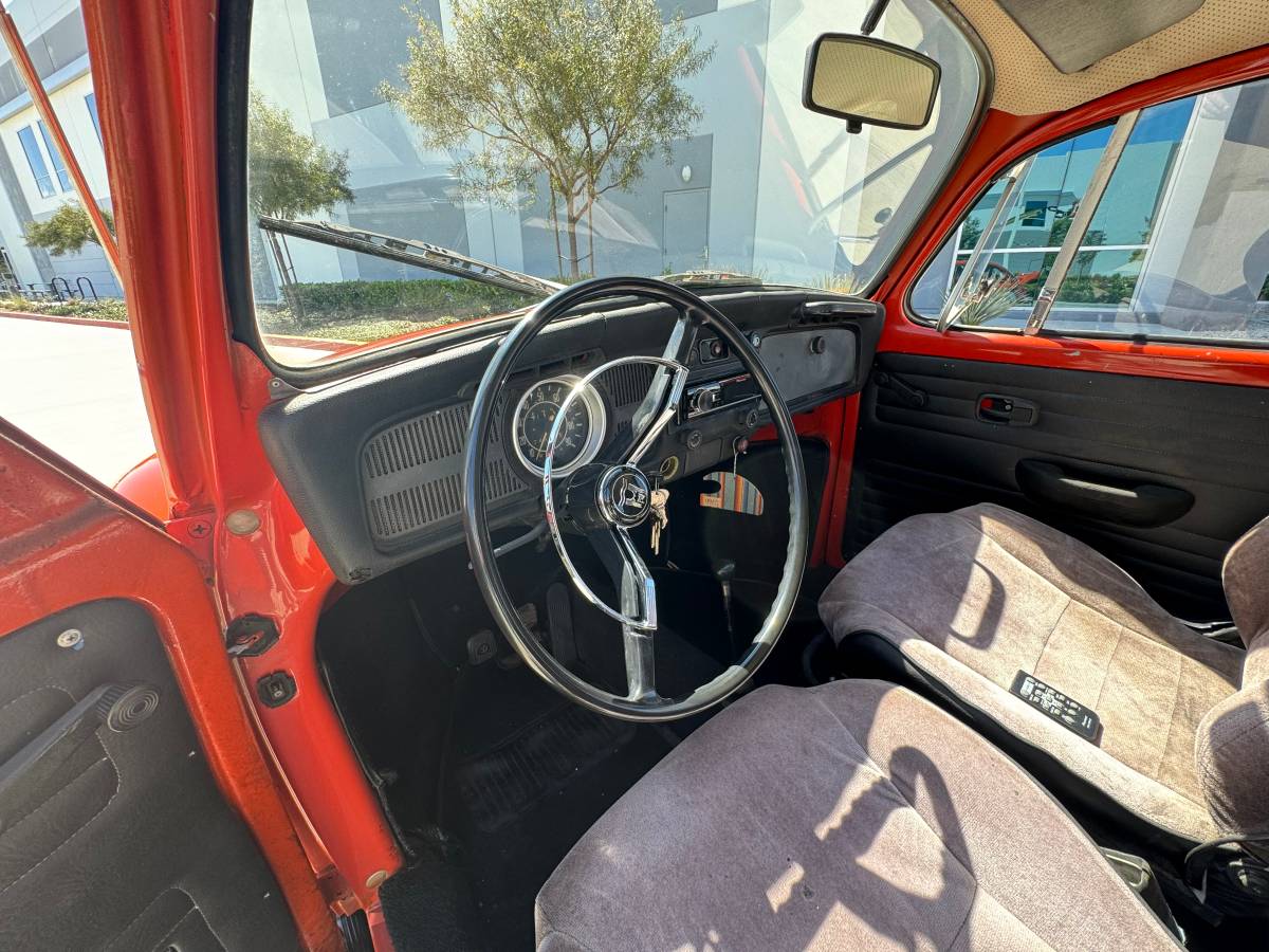 Vw-bus-and-beetle-1971-orange-17