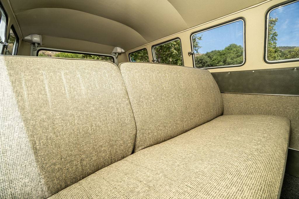Vw-bus-type-ii-1964-13