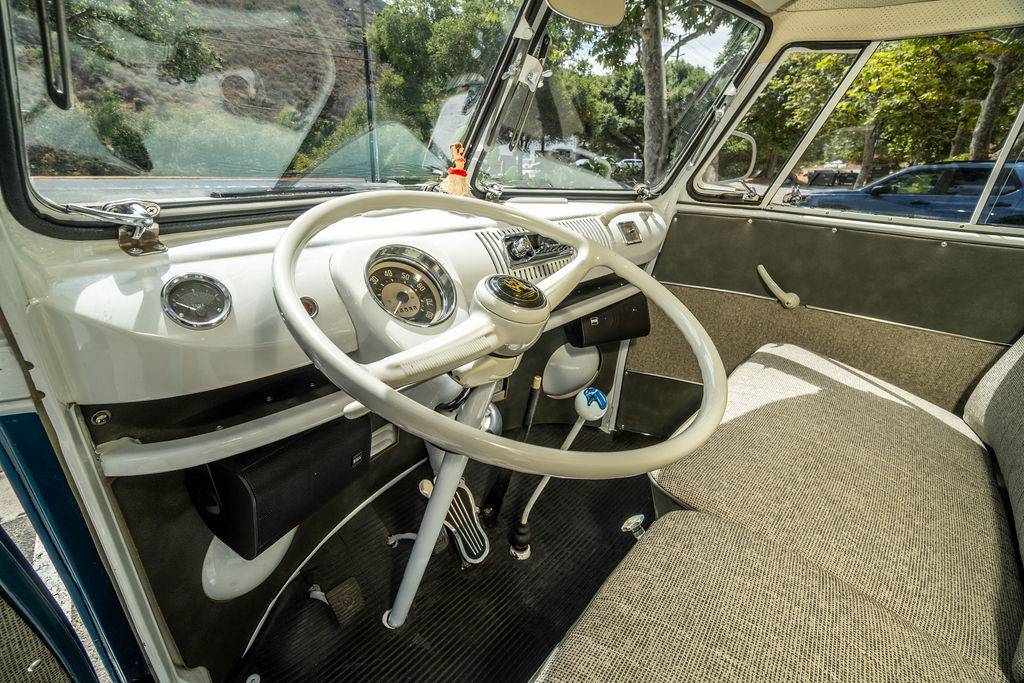 Vw-bus-type-ii-1964-9