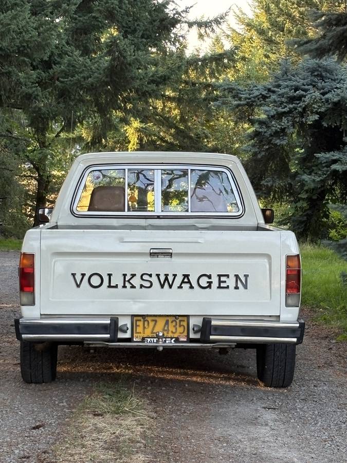 Vw-caddy-vw-rabbit-pick-up-1981-white-1