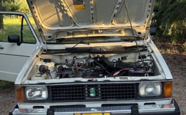Vw-caddy-vw-rabbit-pick-up-1981-white-14