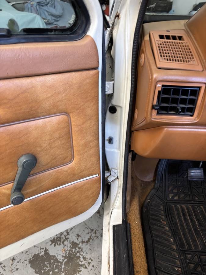 Vw-caddy-vw-rabbit-pick-up-1981-white-16