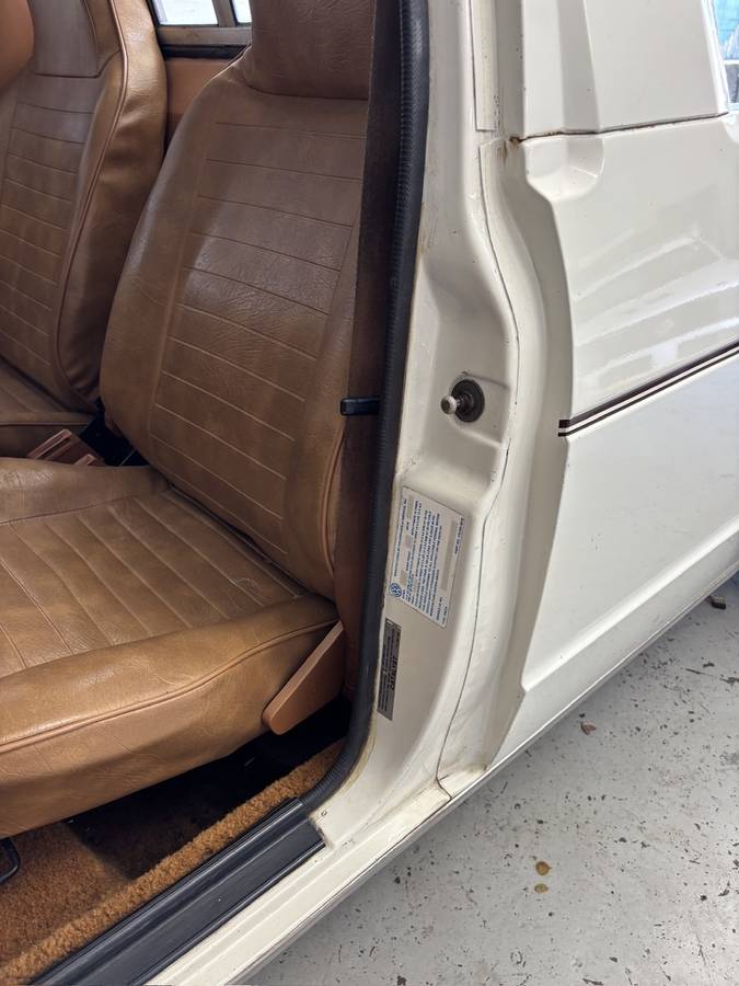 Vw-caddy-vw-rabbit-pick-up-1981-white-17